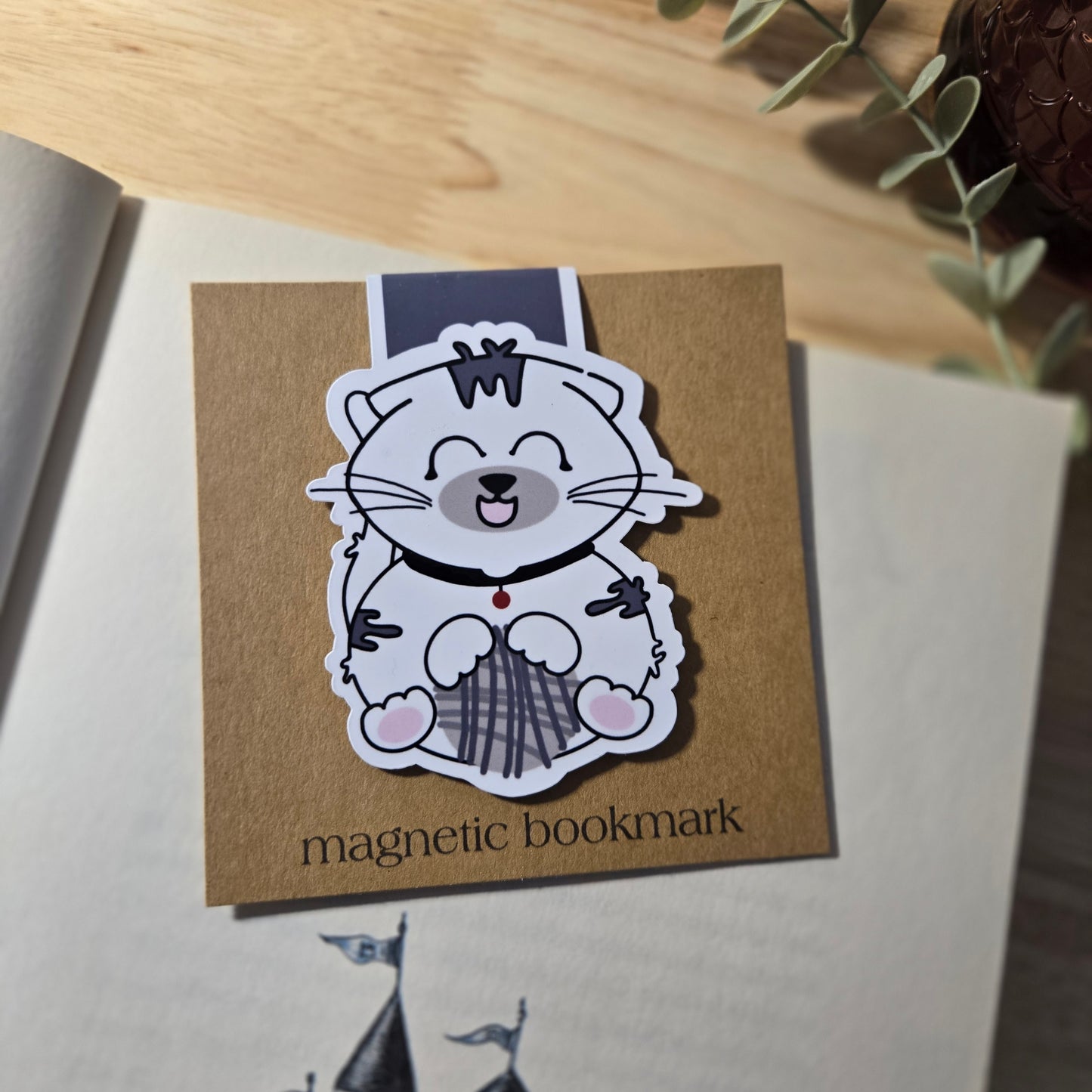 MBM.009 | magnetic bookmark - LEOPOLD