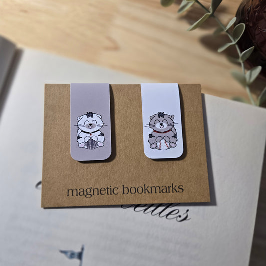 pair of small magnetic bookmarks - LEOPOLD