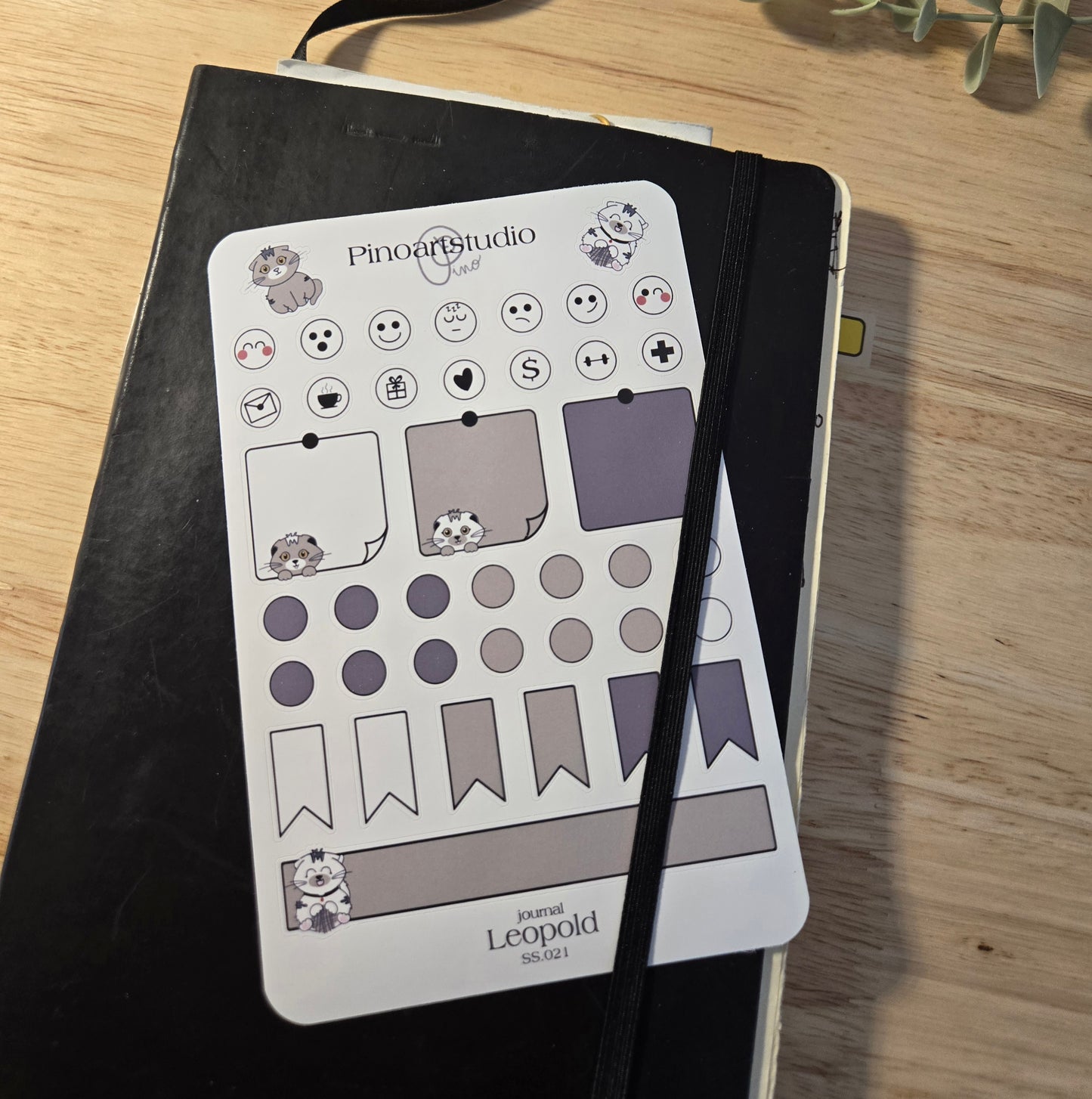 feuille d'autocollants journal - LEOPOLD