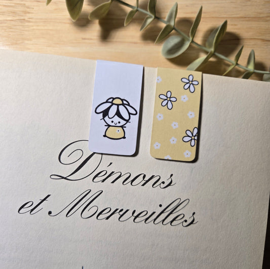 pair of small magnetic bookmarks - DAISY