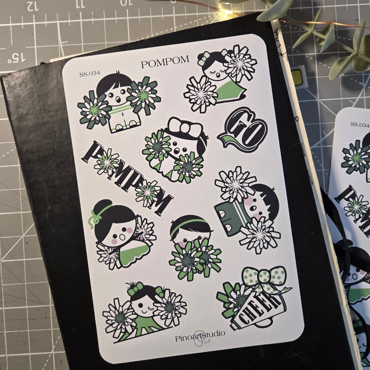 feuille d'autocollants - POMPOM
